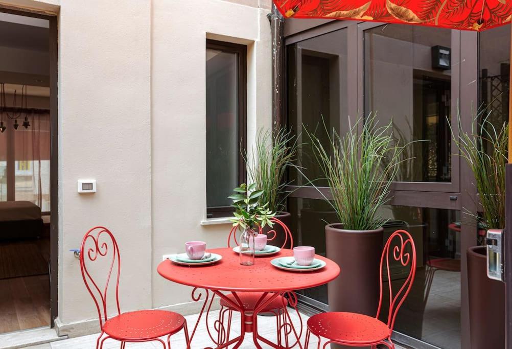 Amazing Apartment In Duomo Milano Exteriör bild